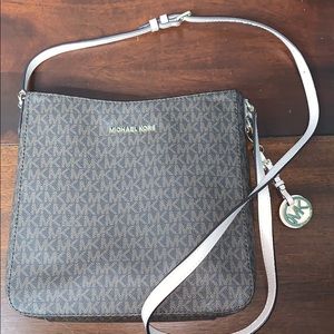 Jet Set Travel Large Messenger Brown/Soft Pink